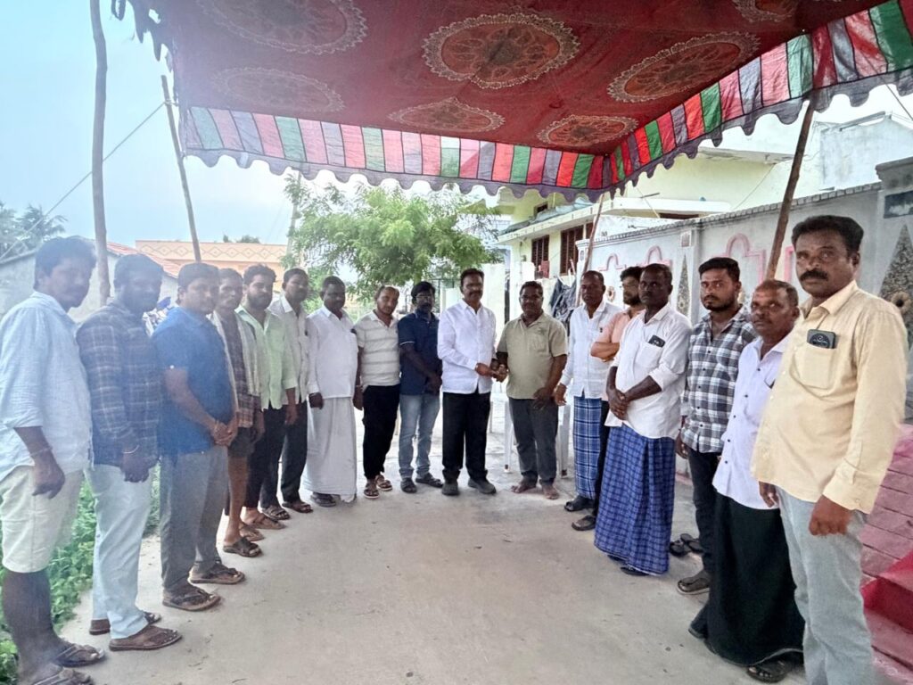 నిరుపేద కుటుంబానికి ఆర్థిక చేయూత